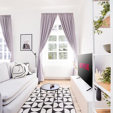 Prague Days - Bright Apartment - Old Town Bagian luar foto