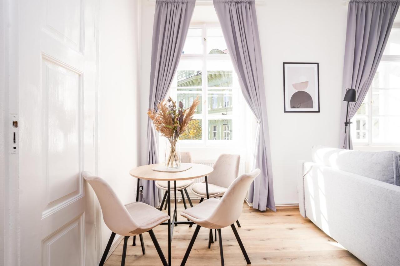 Prague Days - Bright Apartment - Old Town Bagian luar foto
