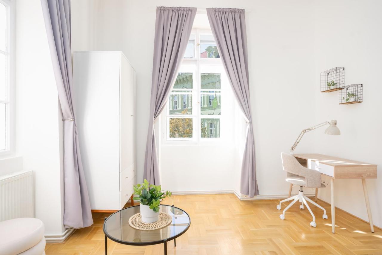 Prague Days - Bright Apartment - Old Town Bagian luar foto